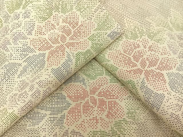 平和屋着物○本場大島紬 白大島 120亀甲 草花文 正絹 逸品 未使用