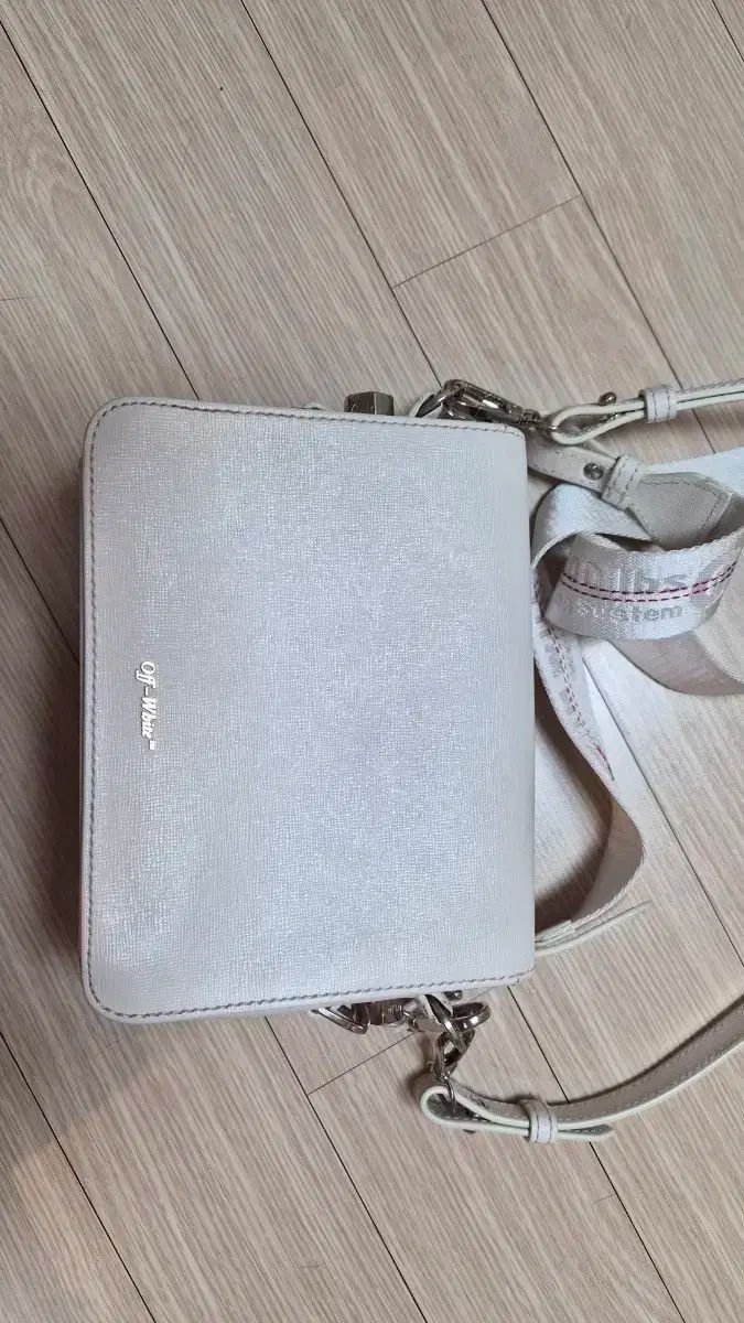 オフホワイト ダイアグ フラップバック 白を売る DECORATOM_COM_BR