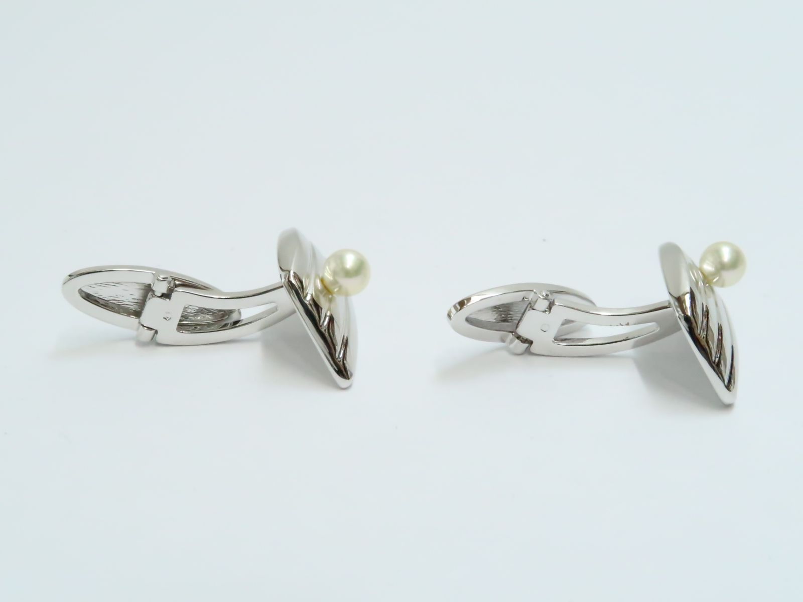 MIKIMOTO シルバー パール カフリンクス MIKIMOTO シルバー パール カフリンクス