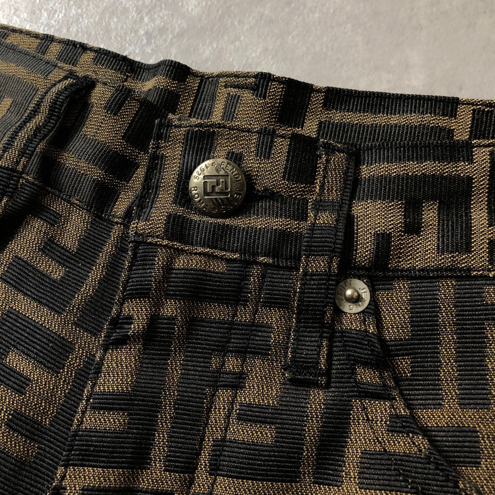 美品✨FENDI ズッカ柄 パンツ ヴィンテージ FENDI - 希少 美品 FENDI 90's vintage ズッカ柄 パンツ メンズ