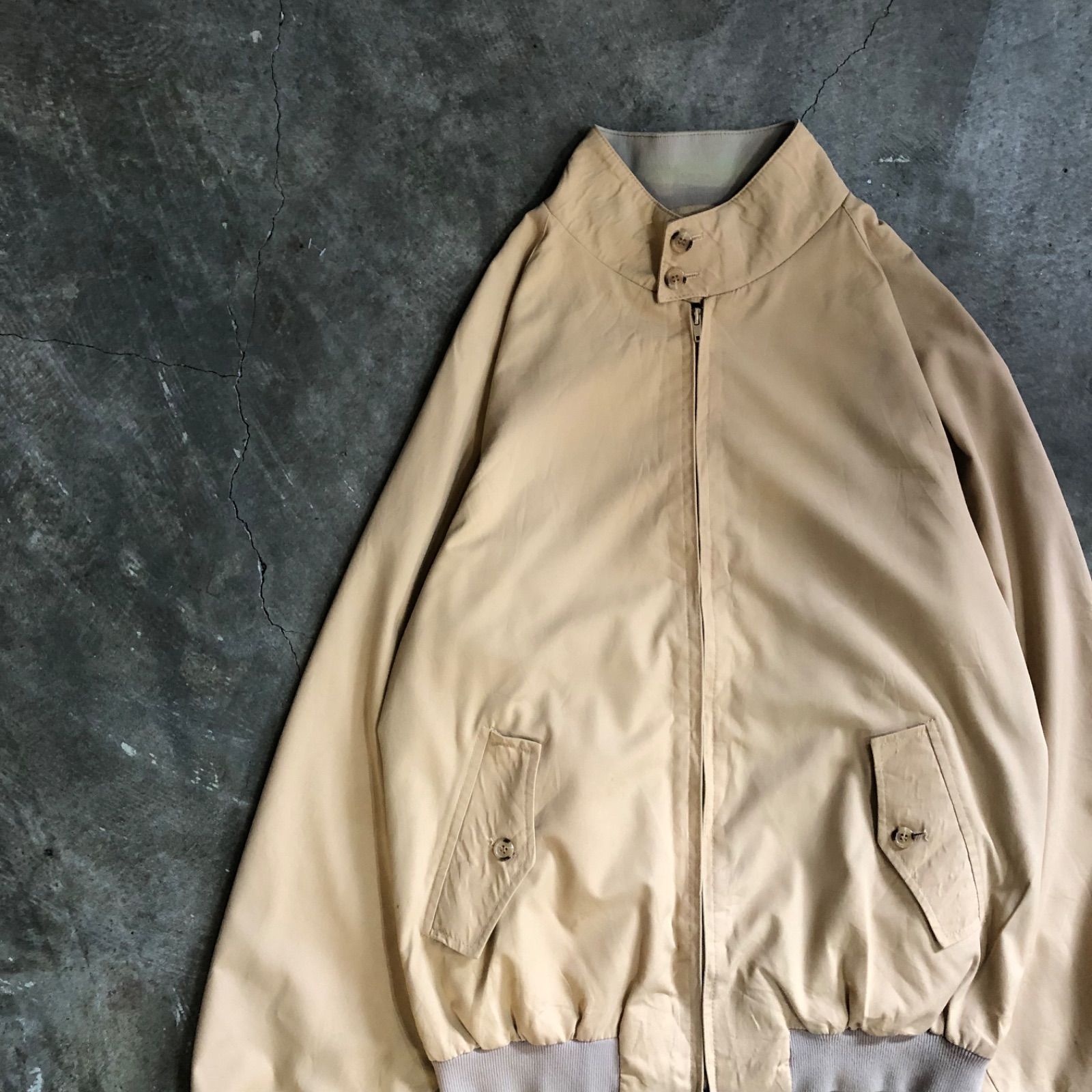 T5742 BARACUTA