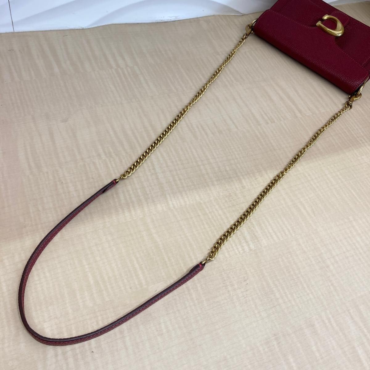 中古】 COACH （コーチ） ﾀﾋﾞｰ ﾁｪｰﾝ ｸﾗｯﾁ ｼｮﾙﾀﾞｰﾊﾞｯｸﾞ 20 バッグ