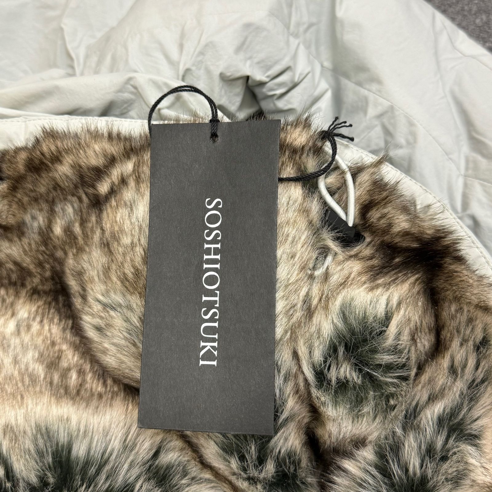 定価96800円 新品 SOSHIOTSUKI 23AW REVERSIBLE FUR PULLOVER 定価96800円 新品 SOSHIOTSUKI 23AW REVERSIBLE FUR PULLOVER