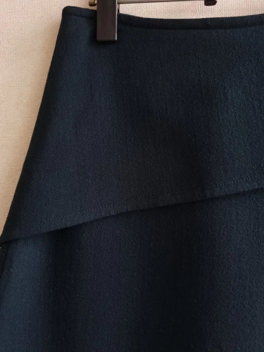 The HANDSOME SYSTEM システム アシンメトリー スカート ダーク 緑