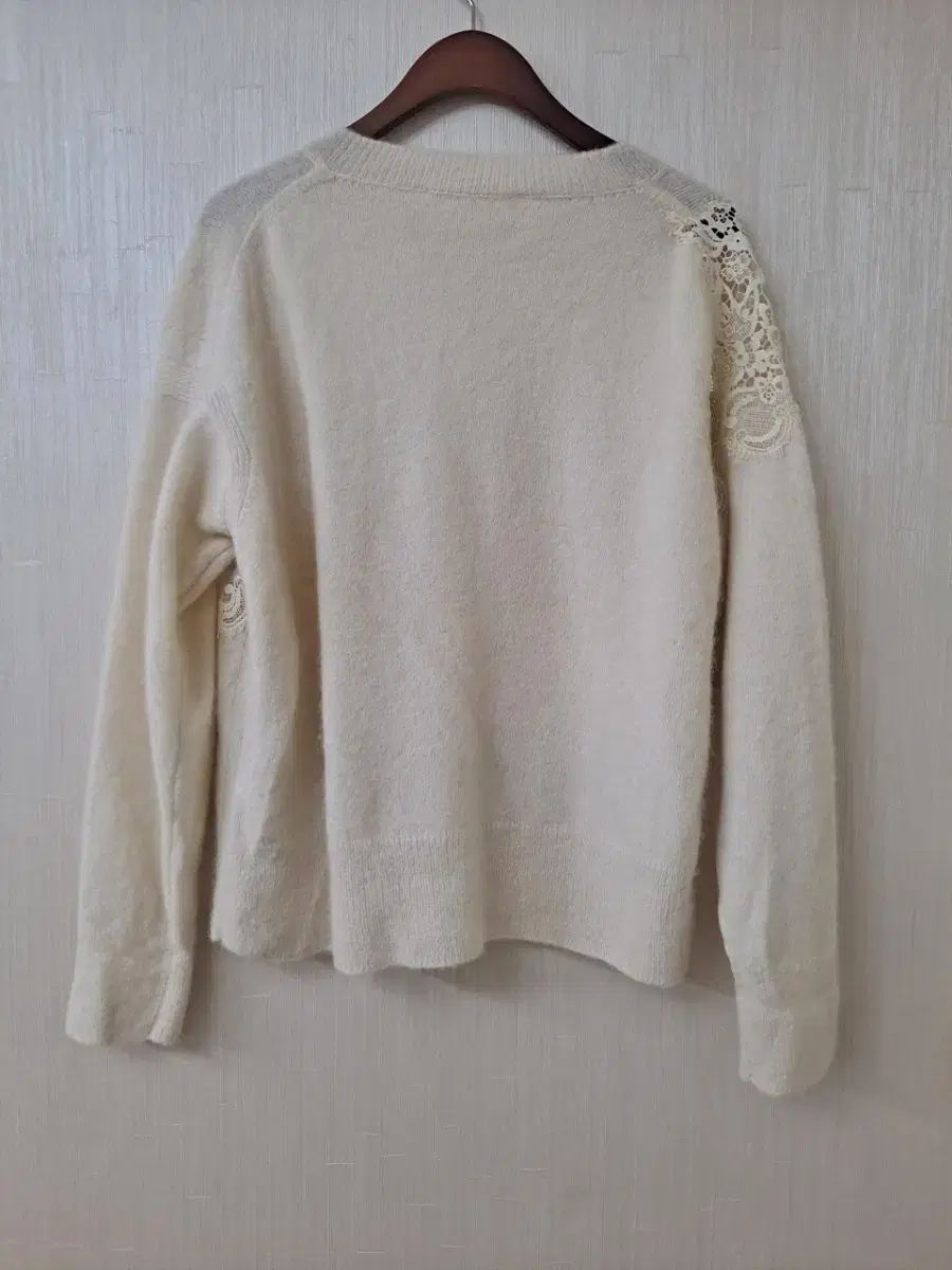 アルパカ Vネック