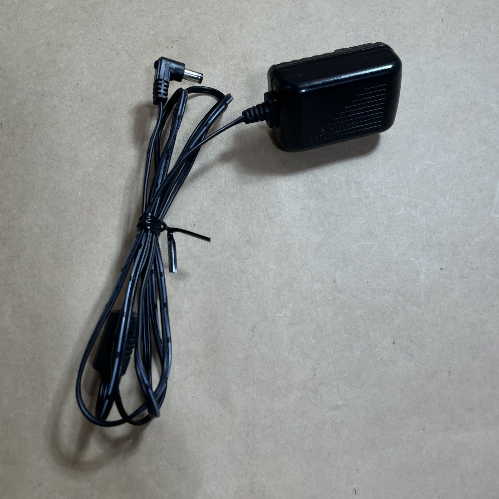 ☆ 東急スポーツオアシス シェイプツインボール 振動マシン STB-100