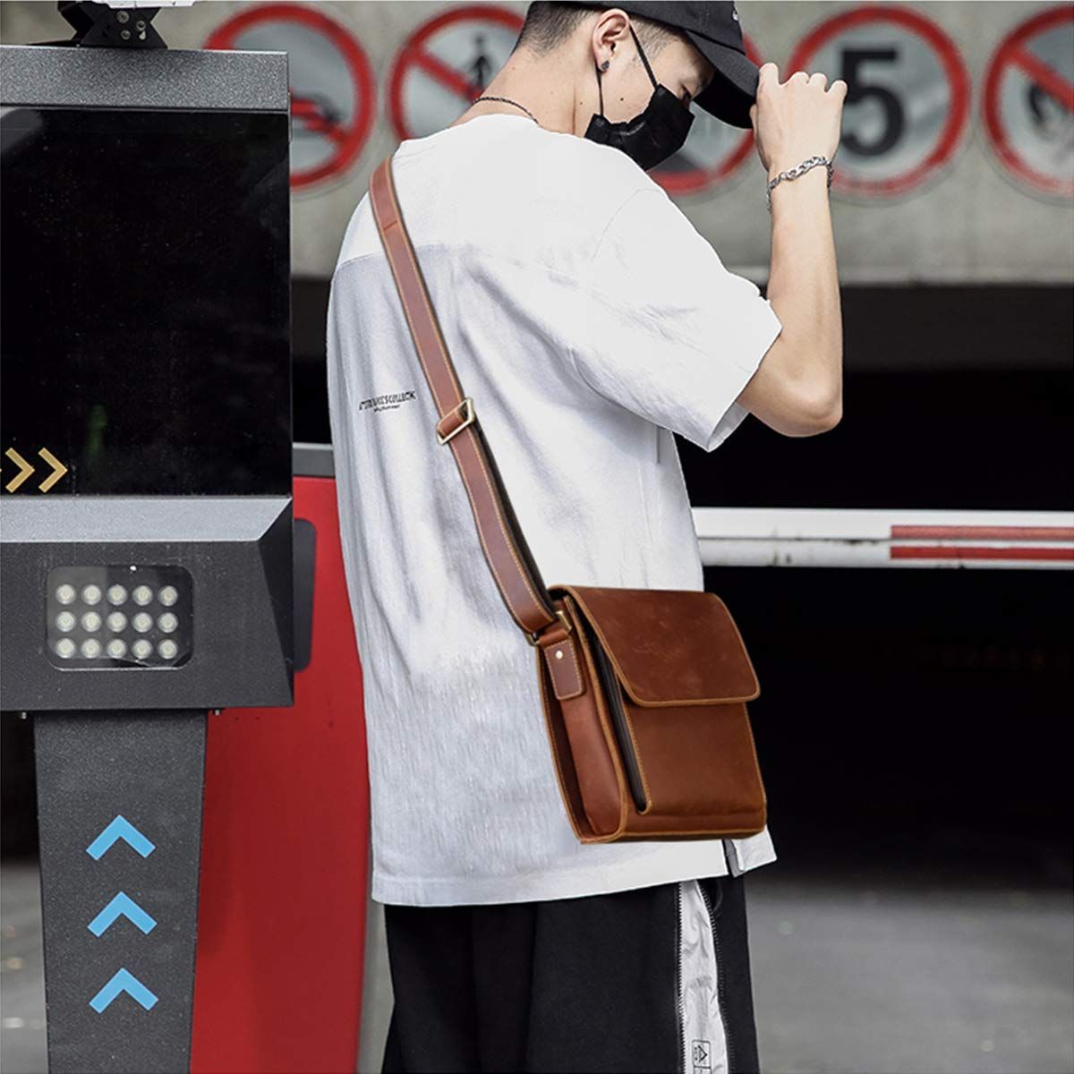 【数量限定】[Luufan] ショルダーバッグ 本革 メンズ 斜め掛けバッグ レザー メッセンジャーバッグ 通勤 通学 フラップ 肩掛け鞄  9.7インチiPad対応
