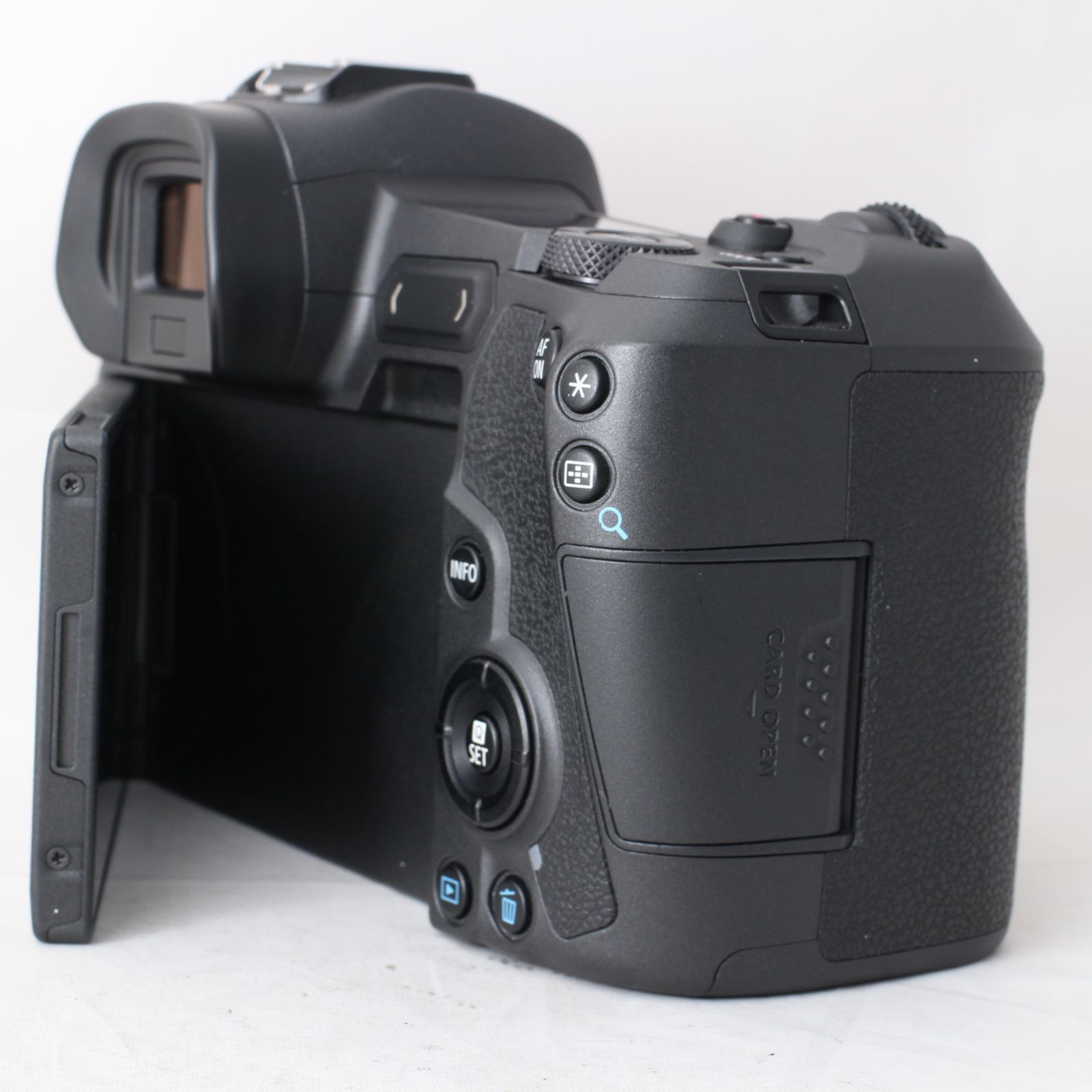 ☆美品・ショット数11000☆ Canon EOS R ボディー EOSR キヤノン ミラーレス一眼カメラ #2756