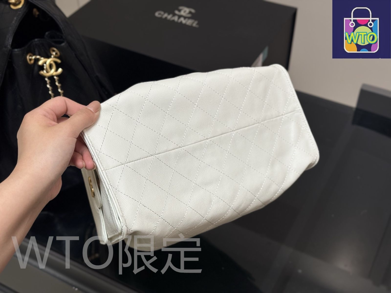 今日特価】Chanel シャネル 折りたたみ式ボックス付き 25バッグ