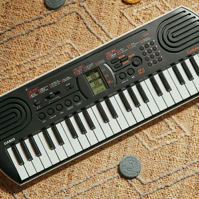 CASIO 44ミニ鍵盤 電子キーボード SA-76 ブラック&オレンジ 別売ラッピング袋あり CASIO SA-81 ミニキーボード 44鍵盤 カシオ