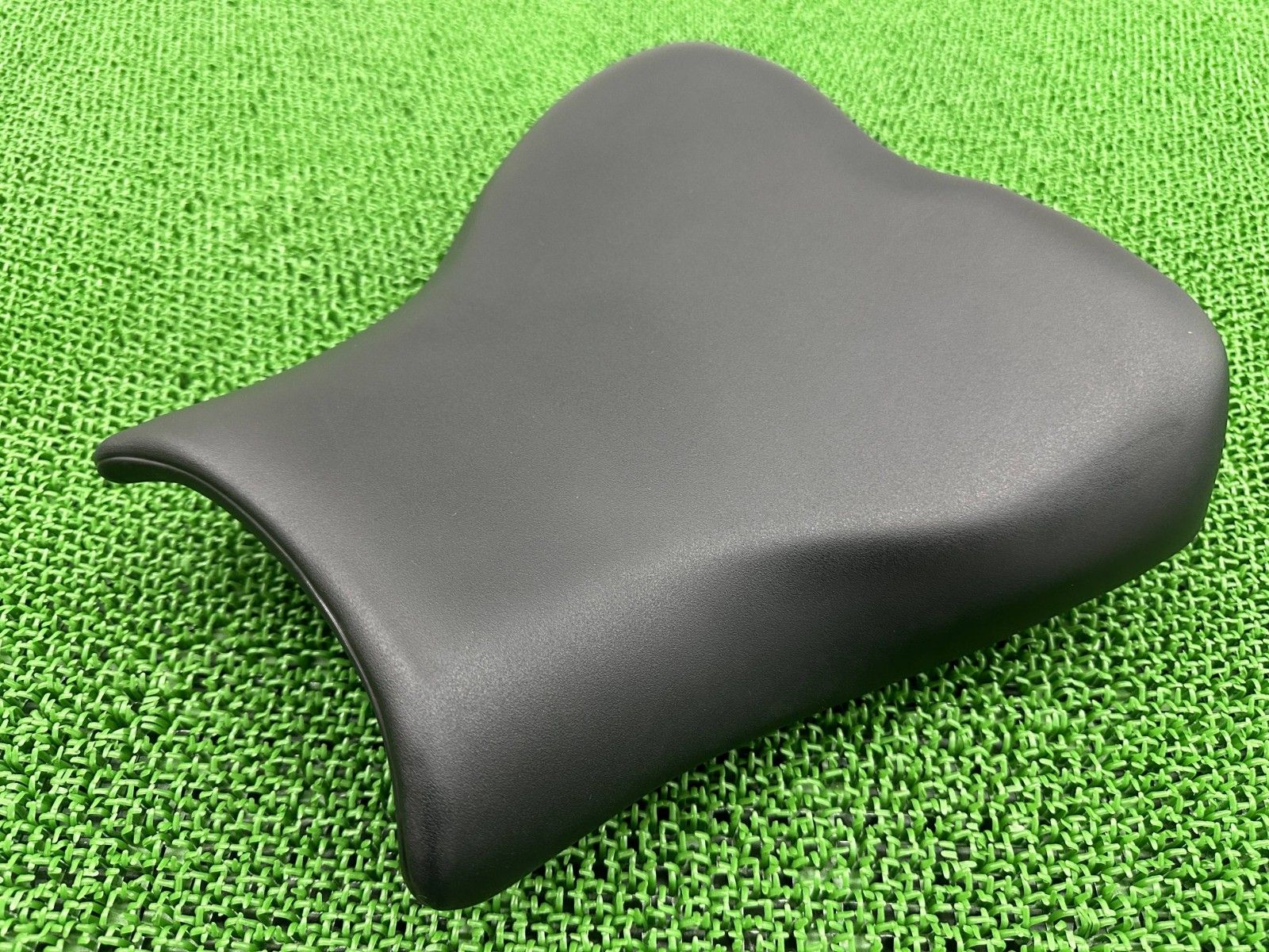 ZX-4R フロントシート 53066-0670 カワサキ 純正 バイク 部品 ZX400P