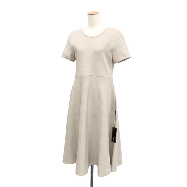 フォクシー （FOXEY）ベージュ半袖ニット　38 夏用 フォクシー 半袖ニットトップス38 FOXEY - メルカリ