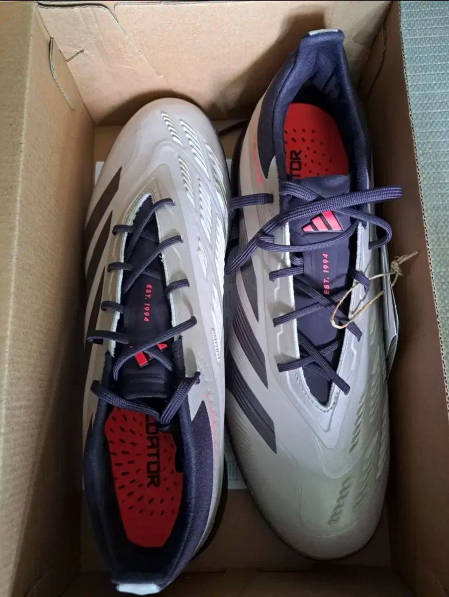 ナイキ エラスティコ フィナーレ III TF（ブラック×蛍光イエロー