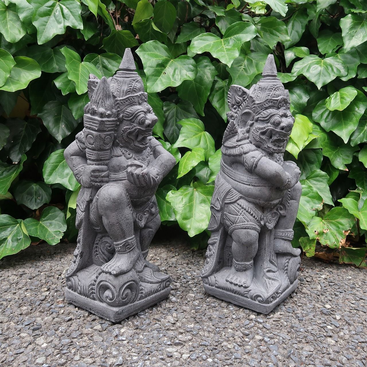 赤い石の彫刻  置物　約20cm Amazon.co.jp: ZXCTD 抽象的なめっき樹脂しぶき水彫刻の上品な家