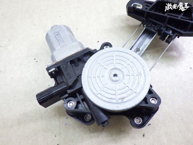 実働外し！】ホンダ純正 JF1 JF2 N-BOX レギュレーター ドア