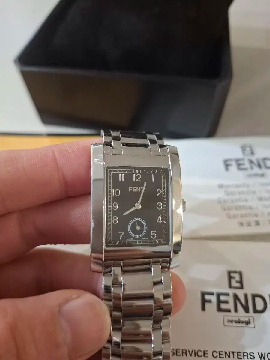 イッセイミヤケ ISSEY MIYAKE NY0Y003 時計 audi