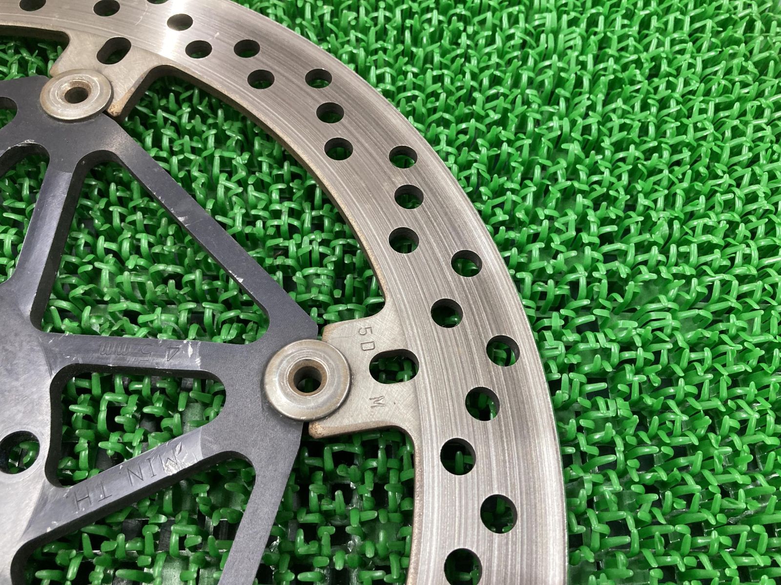 パニガーレV4 フロントブレーキディスク 右 ドゥカティ 純正 中古