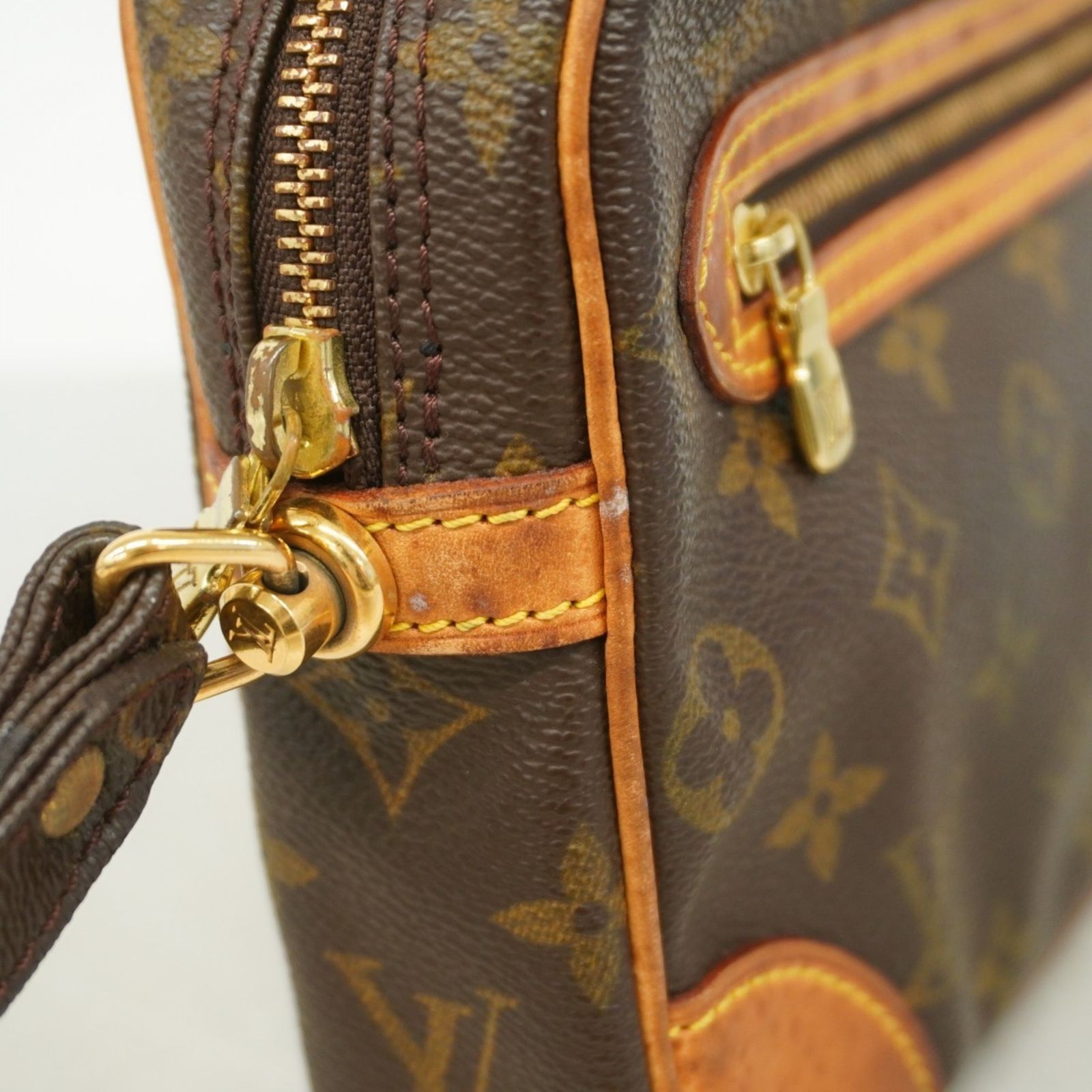Vuitton ルイ