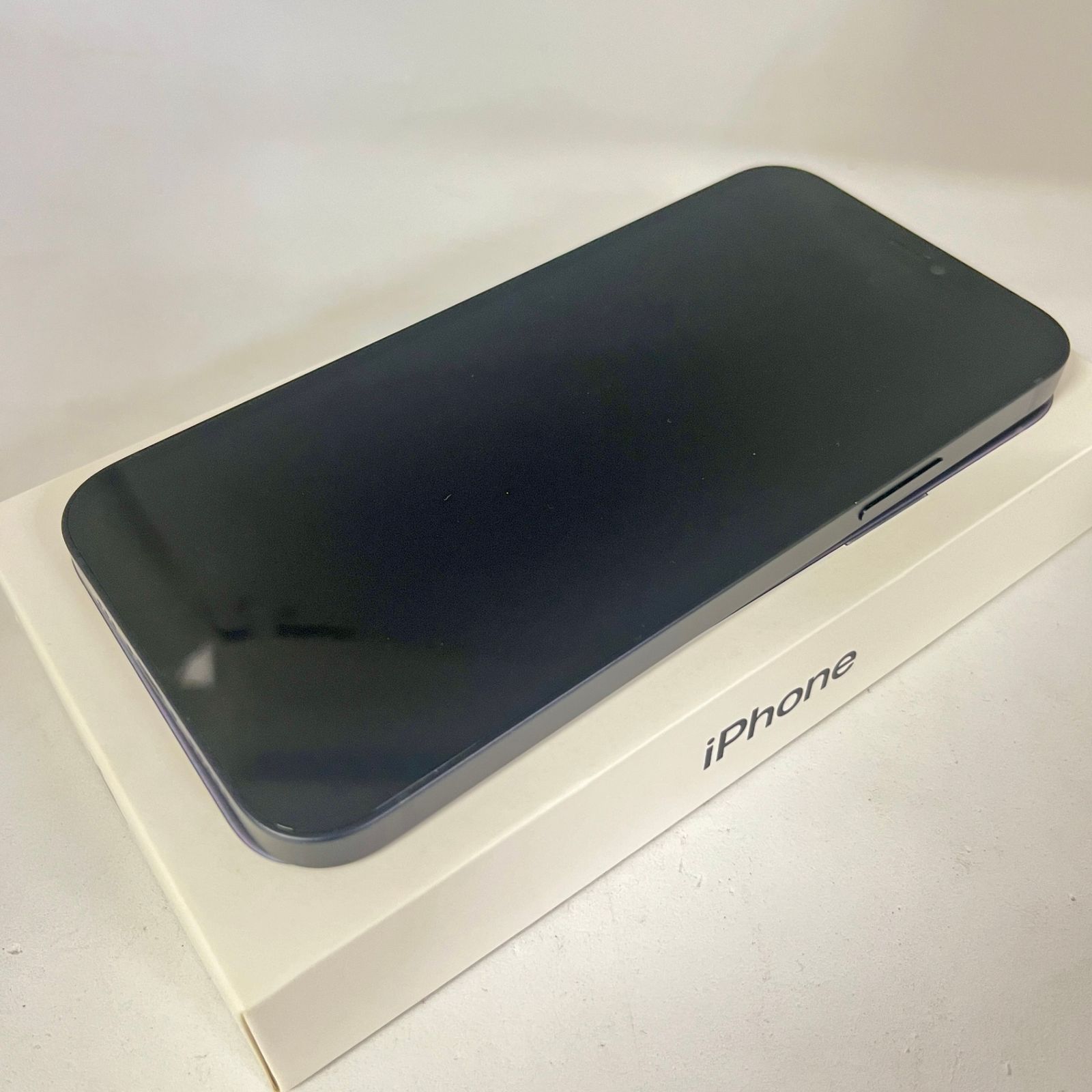Apple iPhone 12 64GB ブラック バッテリー性能 87% バッテリーの最大 