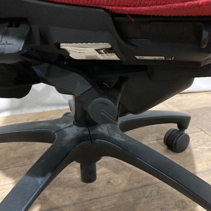 中古】 オフィスチェア 肘あり KF-330GS-T1M4 2016年製 レッド 中古】 オフィスチェア 肘あり KF-330GS-T1M4 2016年製 レッド