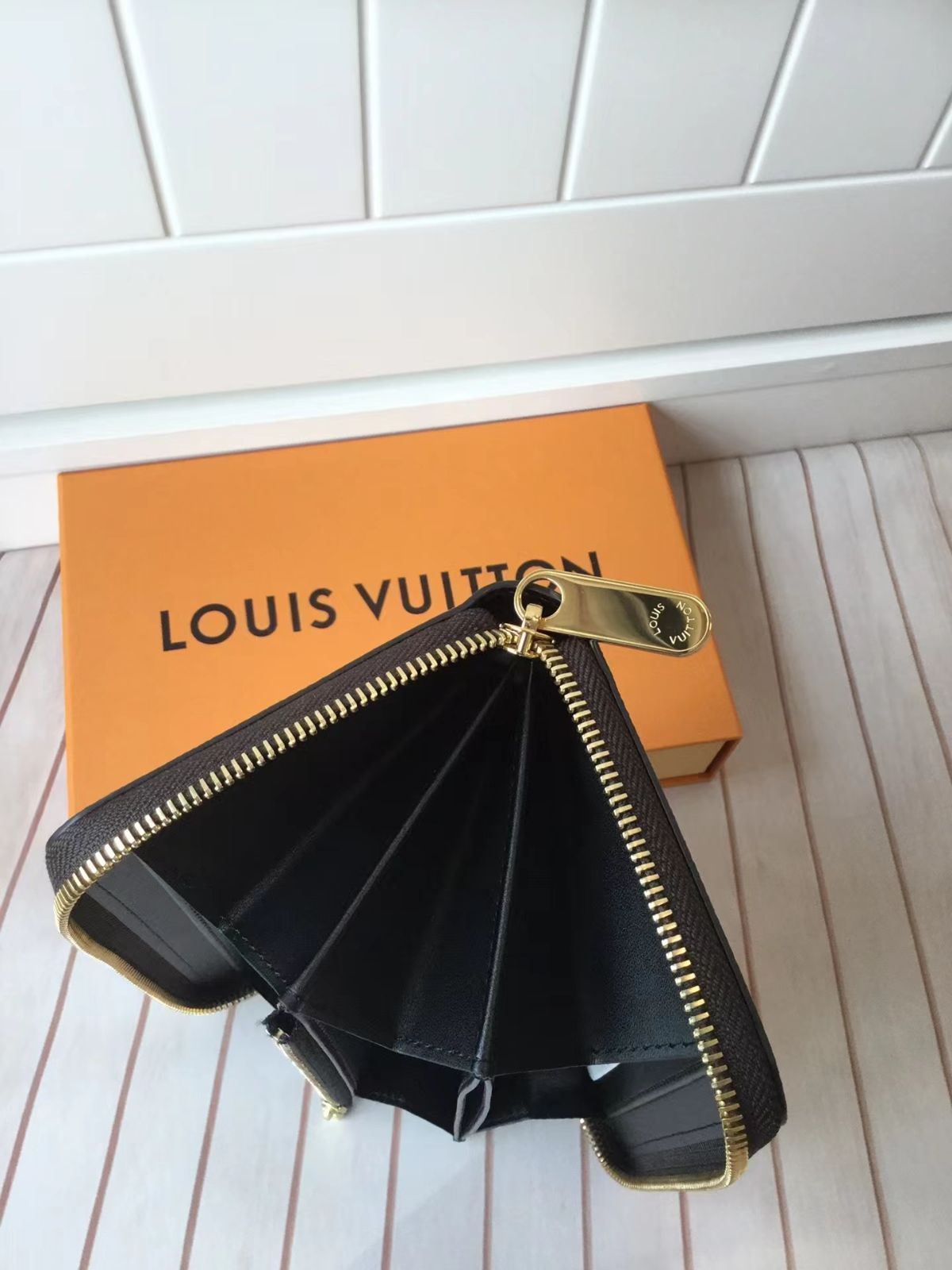 ルイヴィトン LOUIS VUITTON 長財布