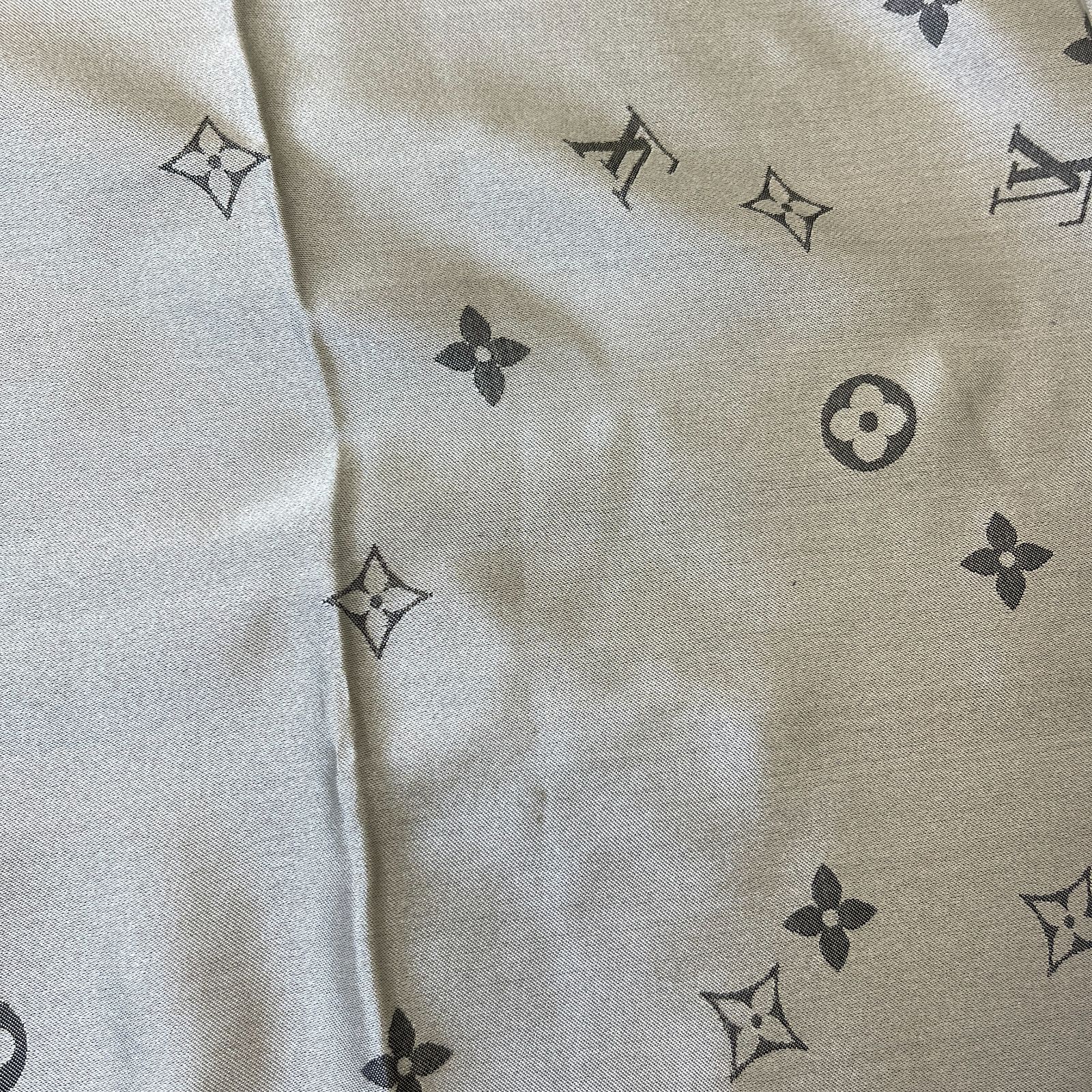 中古】LOUIS VUITTON ルイヴィトン モノグラム スカーフ グレー シルク  