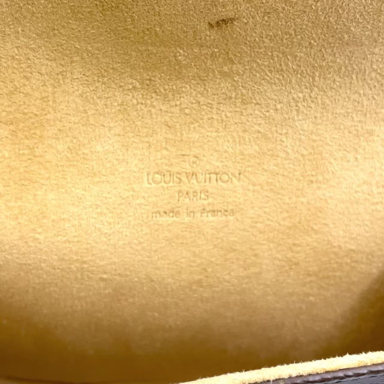ボディバッグ