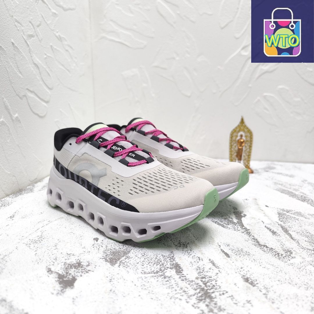 【中古美品】on ランニングシューズ（Cloudmonster／26cm） On Cloudmonster ジョギング スポーツ トレーニング ランニング