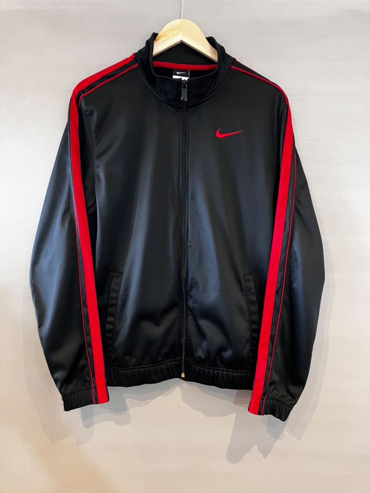 NIKE トラックジャケット 黒 ブラック - 通販 - academiamundofitness