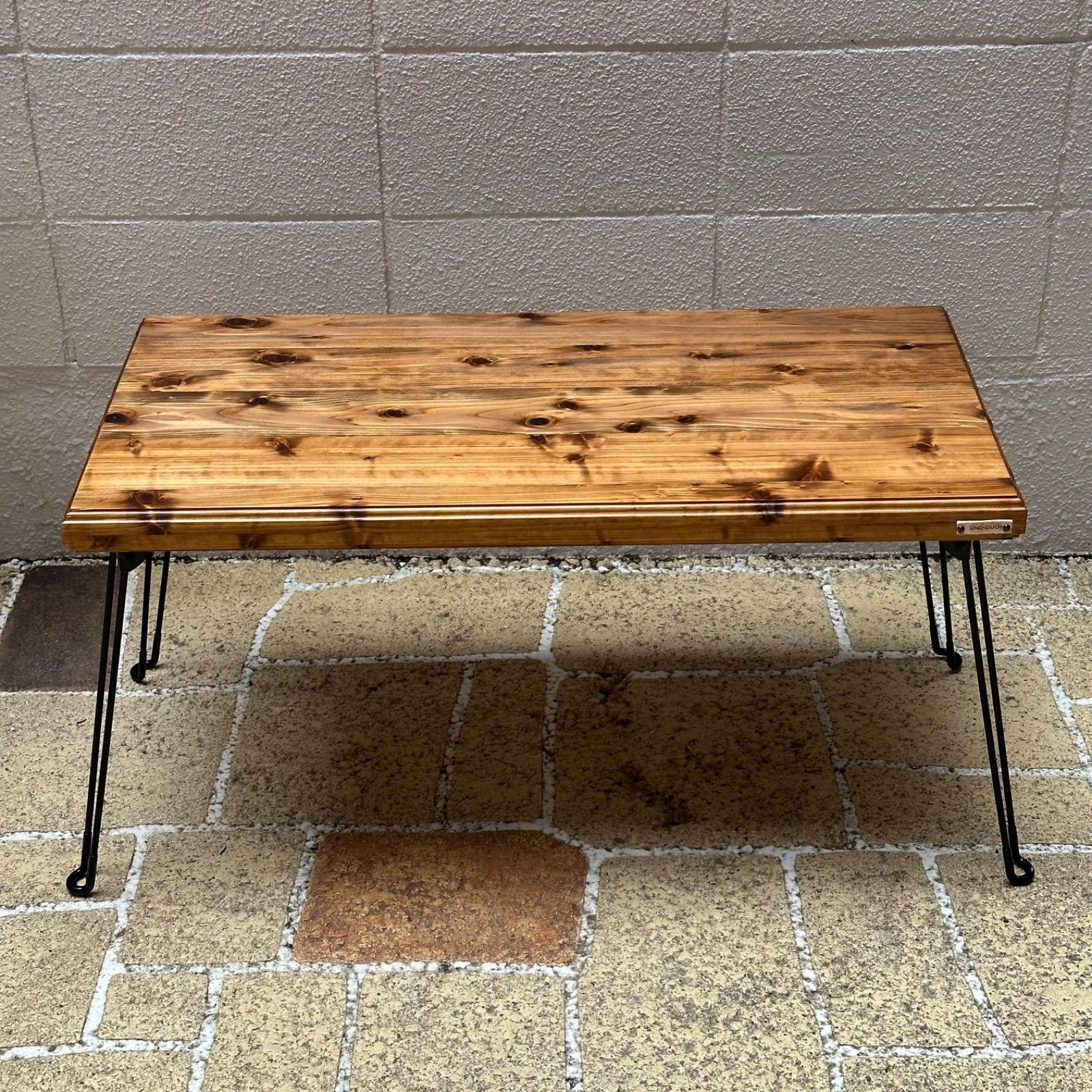 杉とブラックレジンの折り畳みローテーブル 杉とブラックレジンの折り畳みローテーブル 杉とブラックレジンの