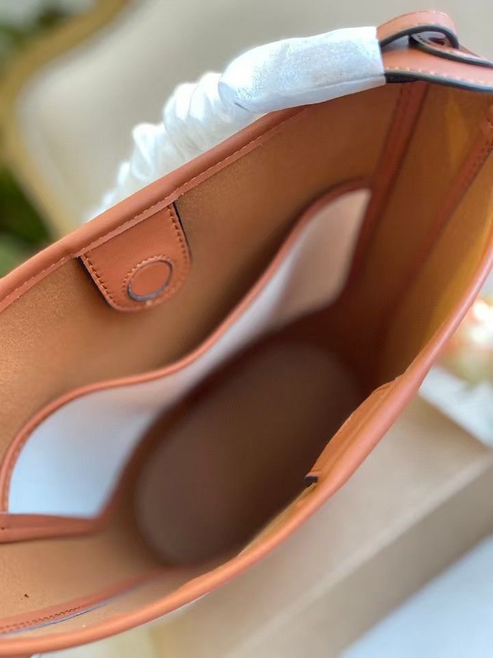 ☆国内稀少☆ LOEWE ロエベ ショルダーバッグ ハンドバッグ  