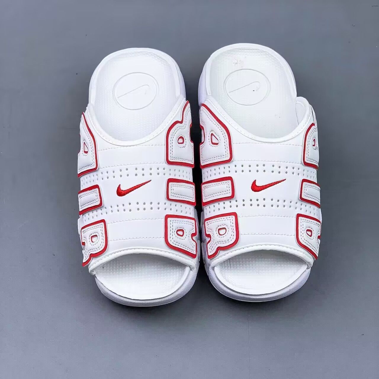 Nike Air More Uptempo Slide 男女兼用 white