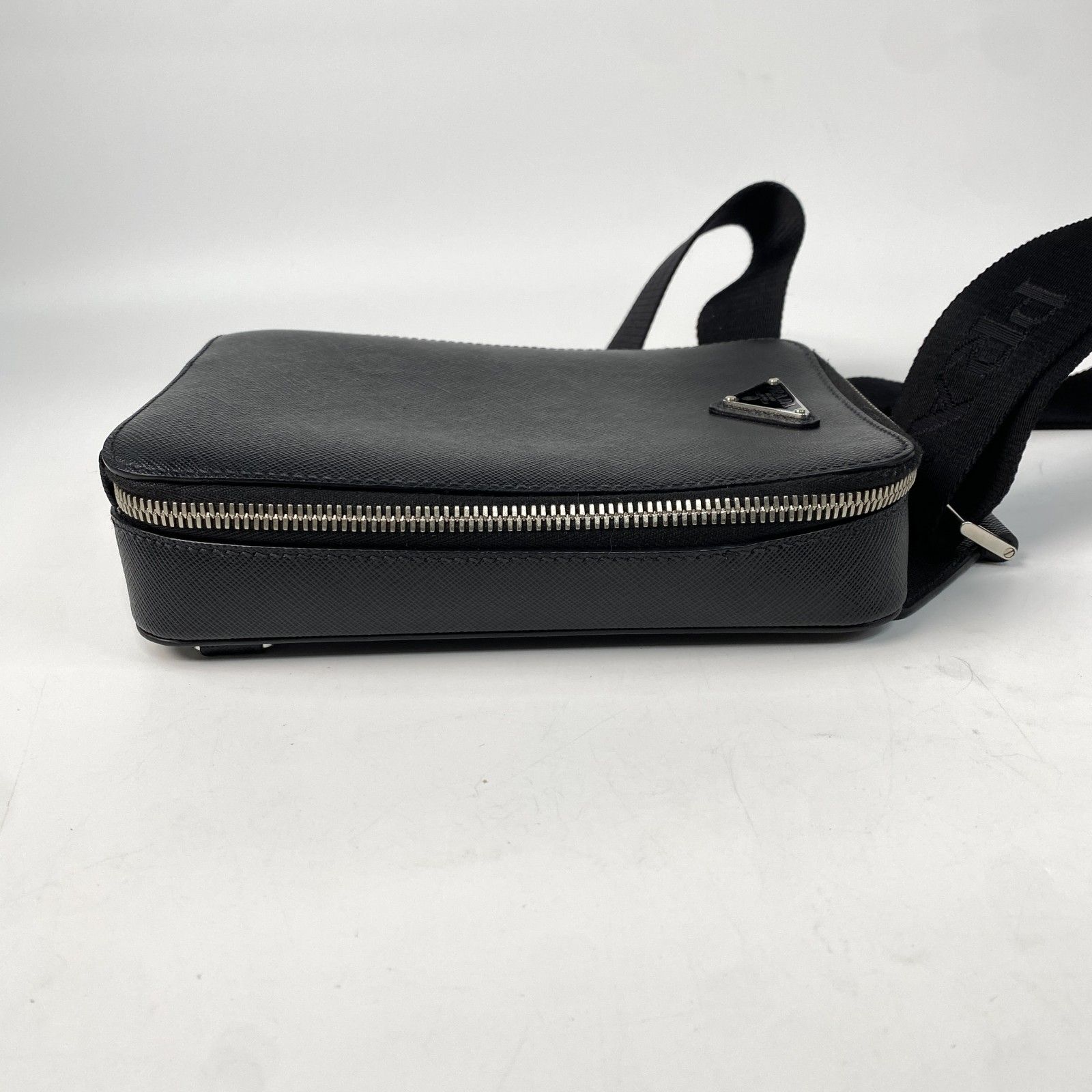 美品 プラダ PRADA メンズ サフィアーノ ブリック スリング ボディ 
