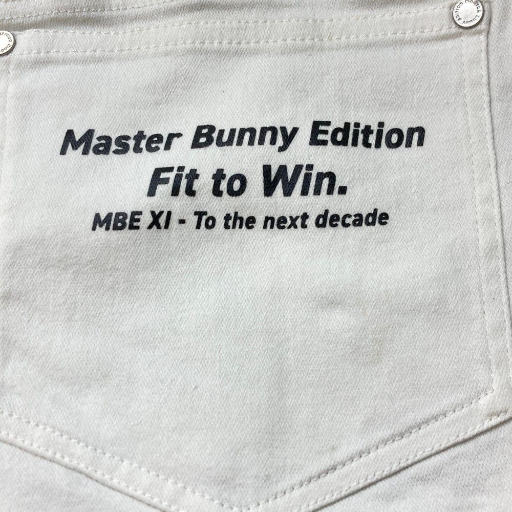 サイズ：5 MASTER BUNNY EDITION マスターバニーエディション  ストレッチパンツ  ホワイト系 [240101420494] ゴルフウェア メンズ ストスト サイズ：5 MASTER BUNNY EDITION マスターバニーエディション