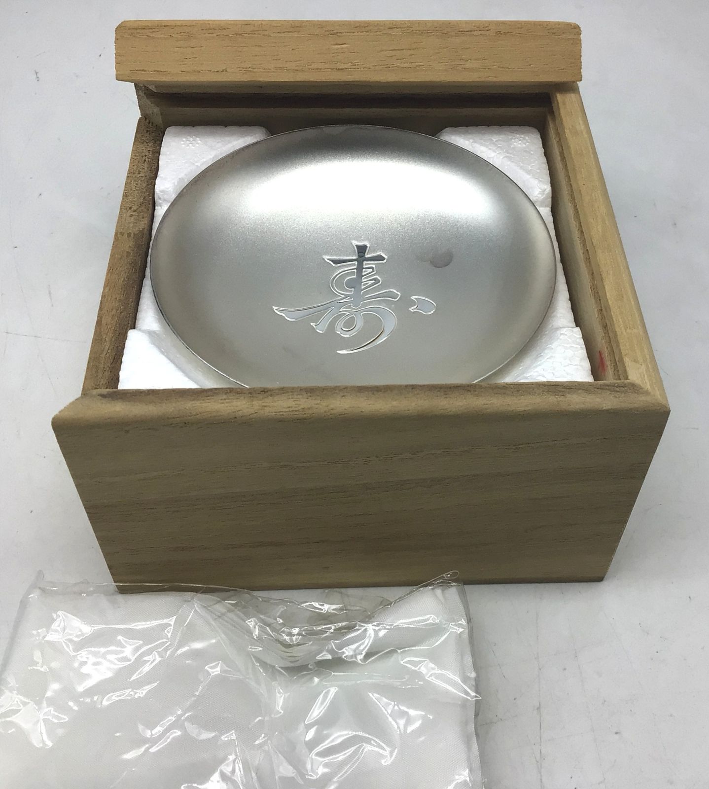 純銀 銀杯 408ｇ 3つ 木箱入り 純銀 銀杯 408g 3つ 木箱入り Yahoo!オークション -「銀杯 純銀
