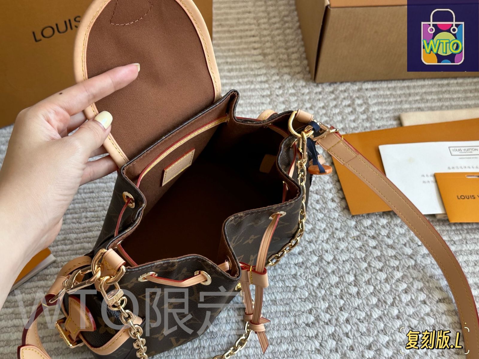 新品　未開封　LOUIS VUITTON キャンドル　ギフトBOX付き 未使用】Louis Vuitton キャンドル ギフトボックスルイヴィトン