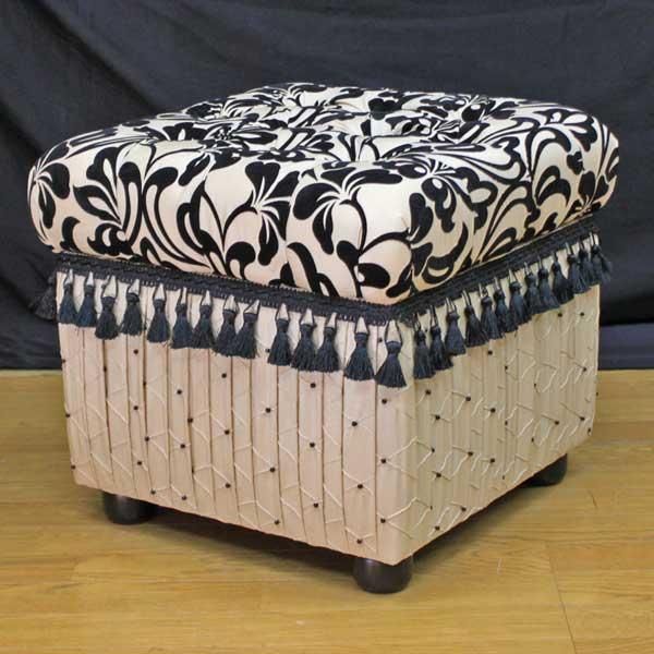 ジェニファーテイラー　シルバー ベルベット スクエアスツール　収納付き ジェニファーテイラーシルバー ベルベット スクエアスツール収納付き