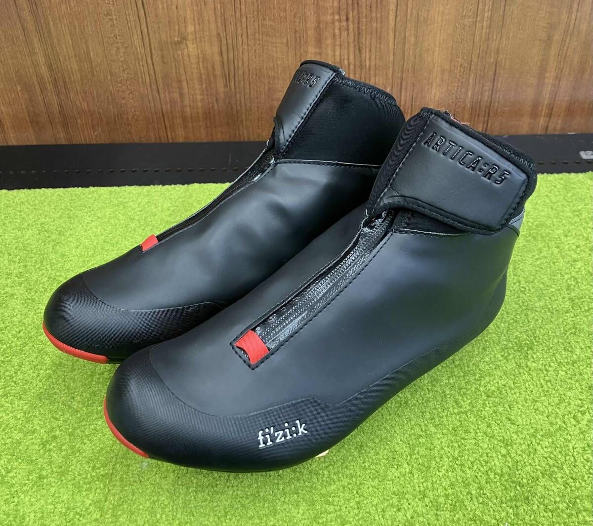 fi zi k フィジーク サイクリングシューズ ブラック EUR42