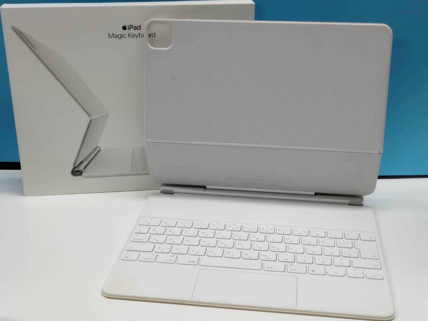 iPad Pro Magic Keyboard/12.9インチ/A2480/日本語配列〈MJQL3J