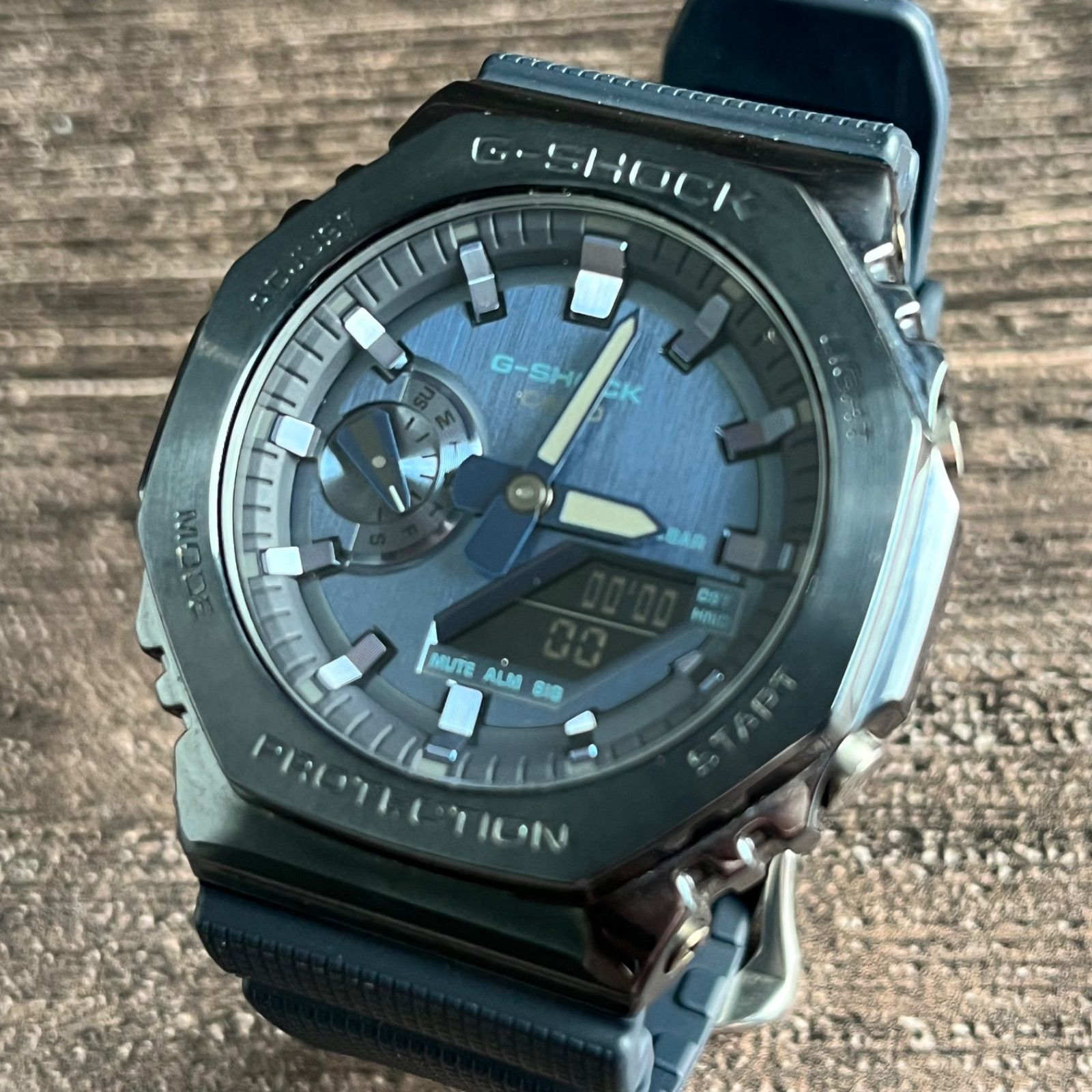 美品！ Casio カシオ 腕時計 G-SHOCK GM-2100N ネイビー 動作確認済 箱無し