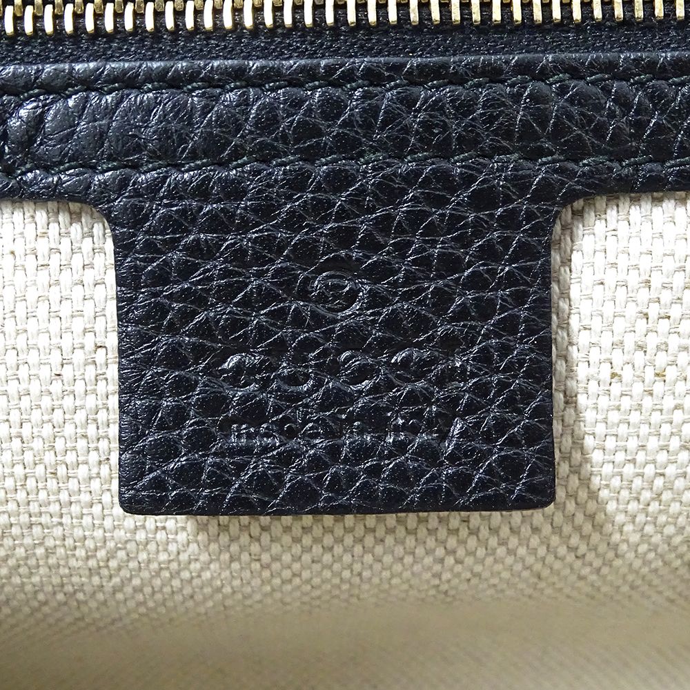 GUCCI　バッグ　チャーム付き　大容量　黒色 楽天市場】【新品】 グッチ バックパック ラージ GUCCIロゴ GG