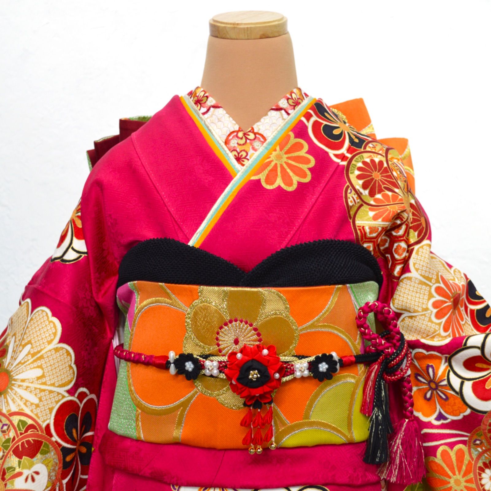 アンティーク振袖フルセット ペールピンク　豪華駒刺繍　成人式 アンティーク振袖フルセット ペールピンク 豪華駒刺繍 成人式