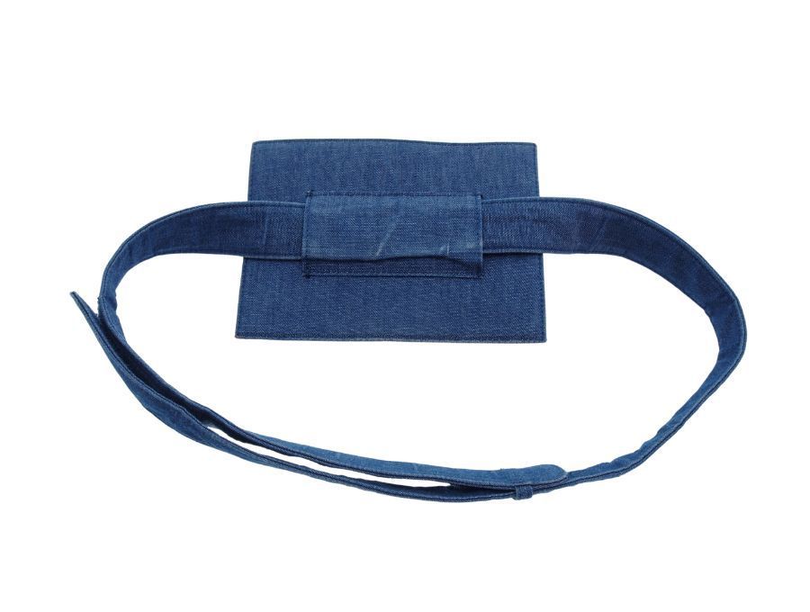 ウエストポーチ