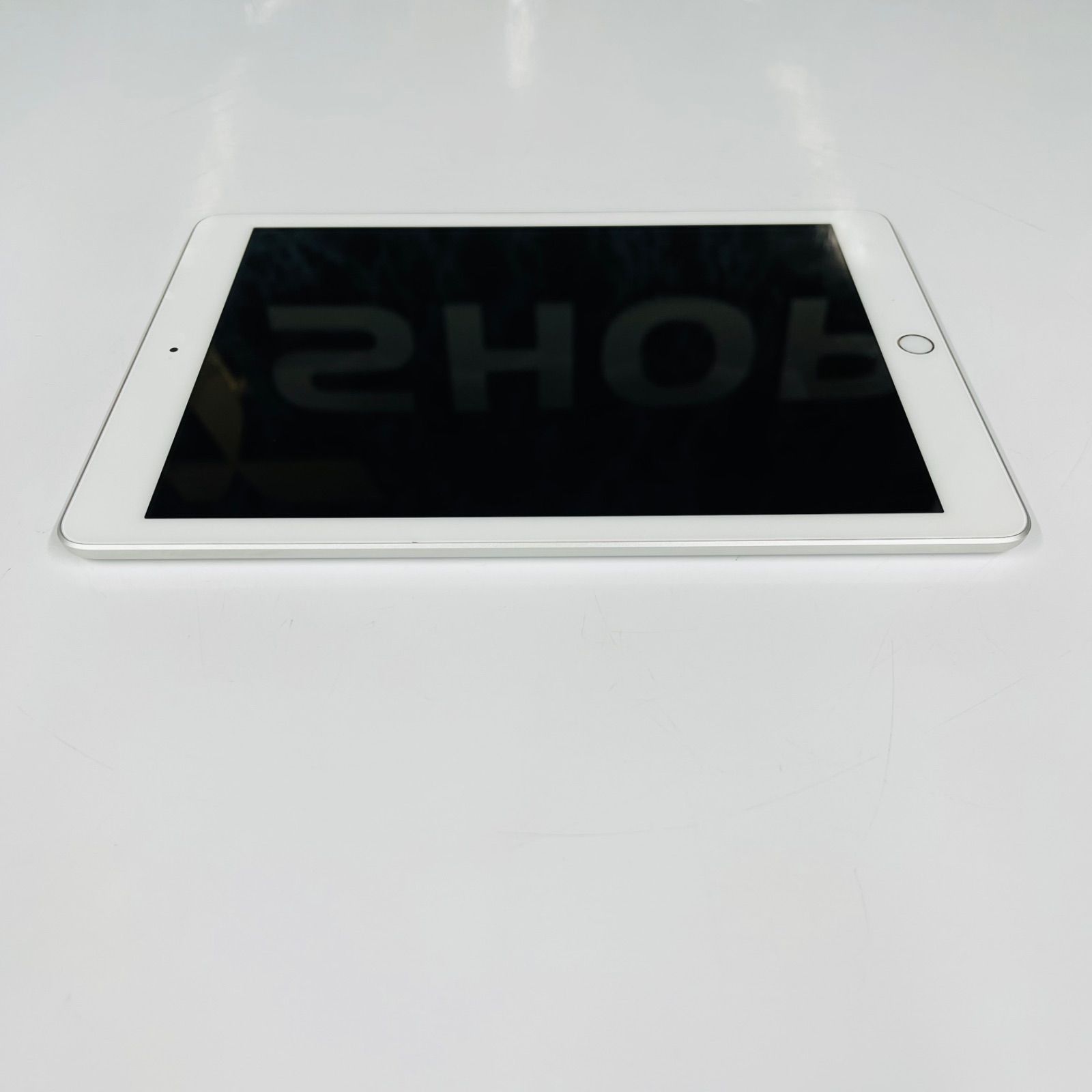 02 Ipad 第6世代 32GB WIFI MR7G2J/A