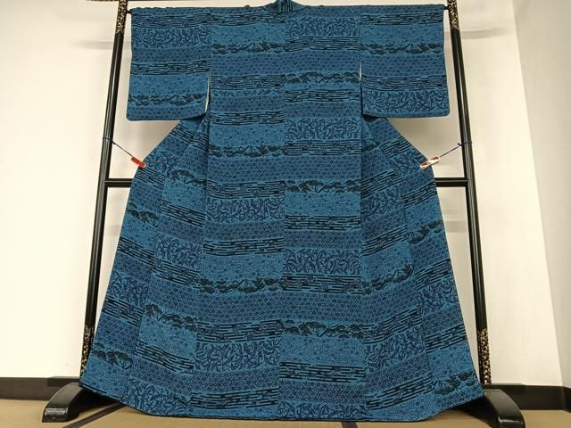 平和屋着物○上質な小紋 型染め 藍 花鳥文 鬼しぼ縮緬 正絹