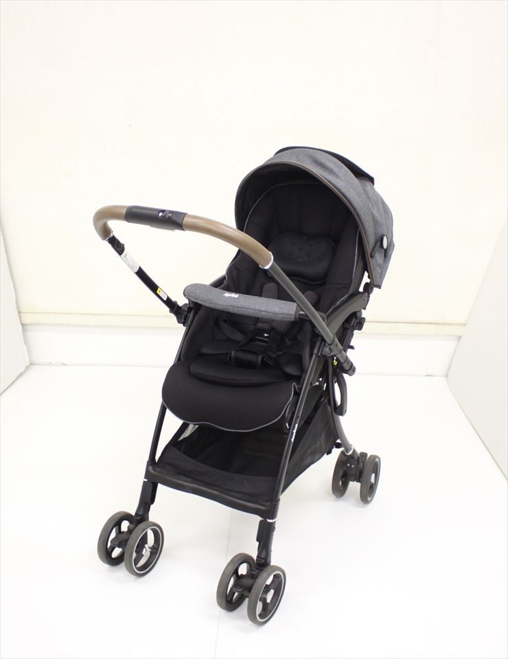 ラクーナ クッション フリー グレー 2141889 アップリカ製ベビーカー 真横に軽快スライド 生後1ヶ月～ クリーニング済み C369001