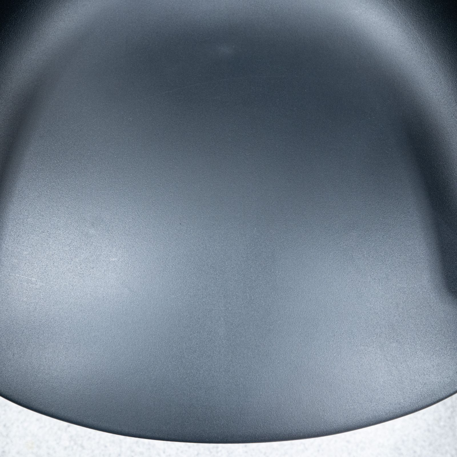 展示品】GUBI グビ Bat Dining Chair Conicbase バット 展示品】GUBI グビ Bat Dining Chair Conicbase バット
