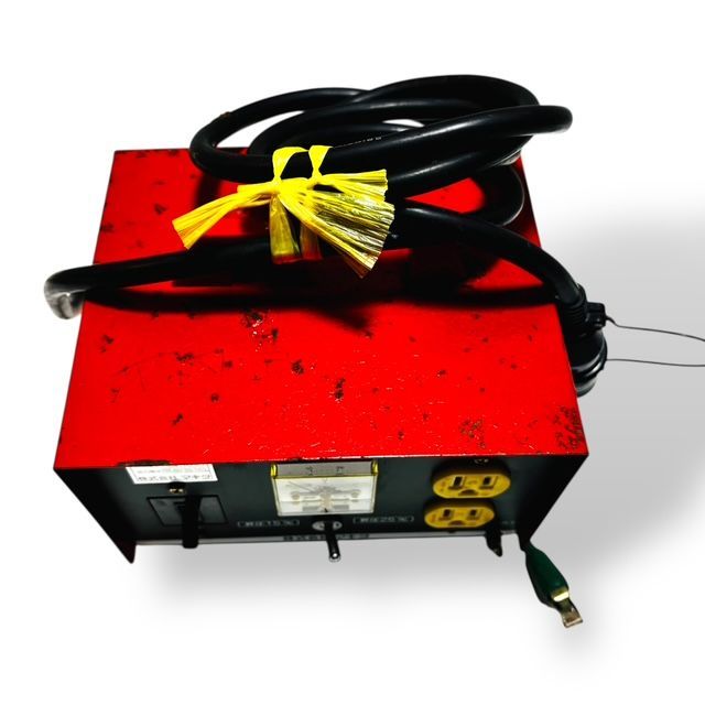 ジャンク マキタ Makita 昇圧器 DXタイプ A-05979 100V 100V 昇圧器 屋内型 ポッキンプラグ付 電動工具 50|60hz 1.5KVA 工具 現状 HRDEVELOPMENT_JP