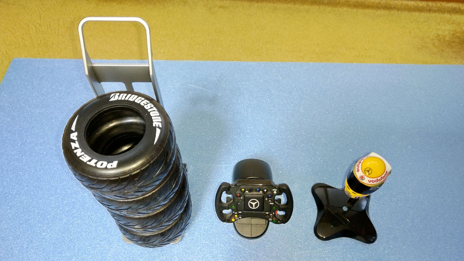 ディアゴスティーニ 1/8 マクラーレン MP4-23 レーシングカー（完成品