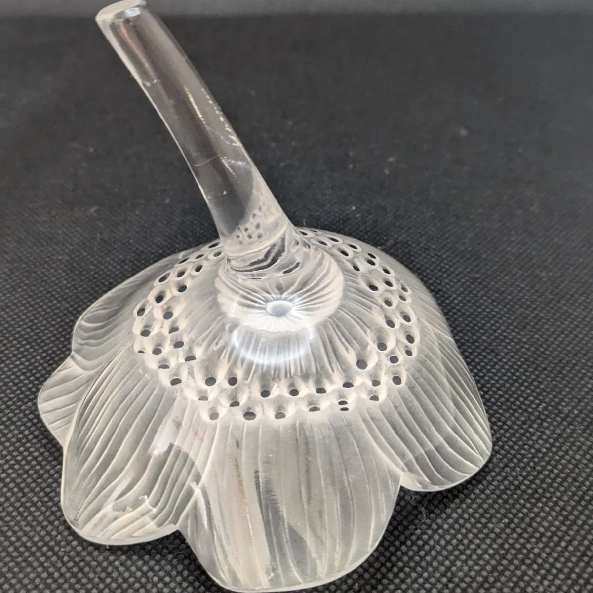 美品◆ルネ ラリック Lalique アネモネ ペーパーウェイト 文鎮 置物 美品 刻印 Lalique ルネ・ラリック アネモネ ペーパーウェイト